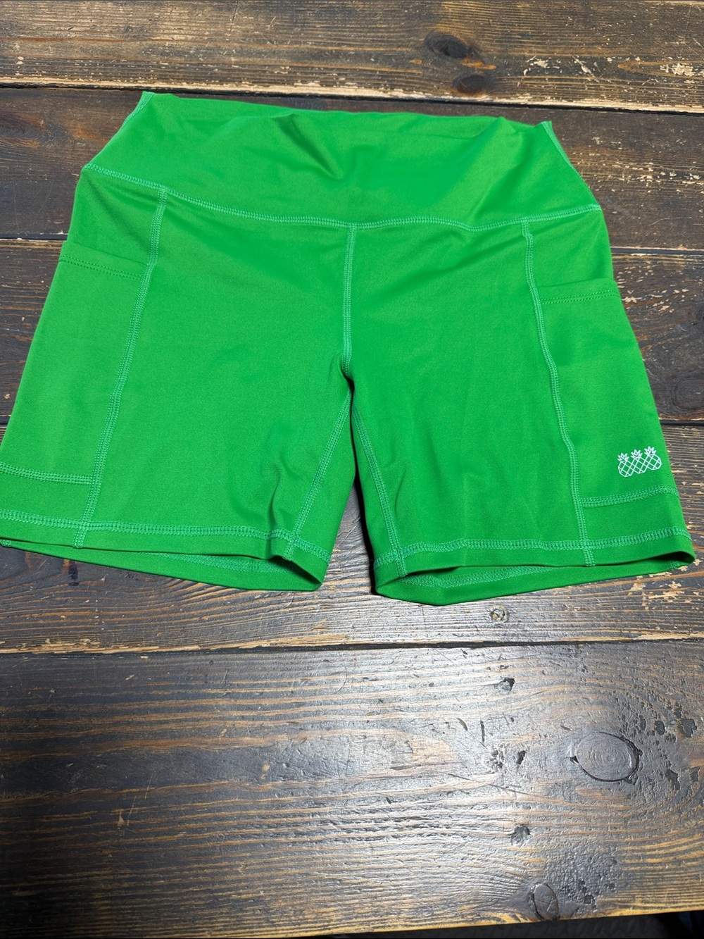 TRES PIÑAS SHORTS 5” | GREEN - M
